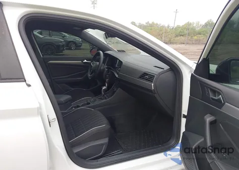 2024 Volkswagen Jetta 1.5T Sport z USA, uszkodzony, nr VIN 3VWBM7BU6RM085150